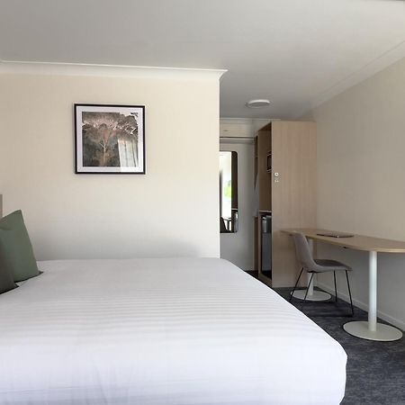 The Phoenix Artesian Spa Resort And Accommodation Мори Экстерьер фото